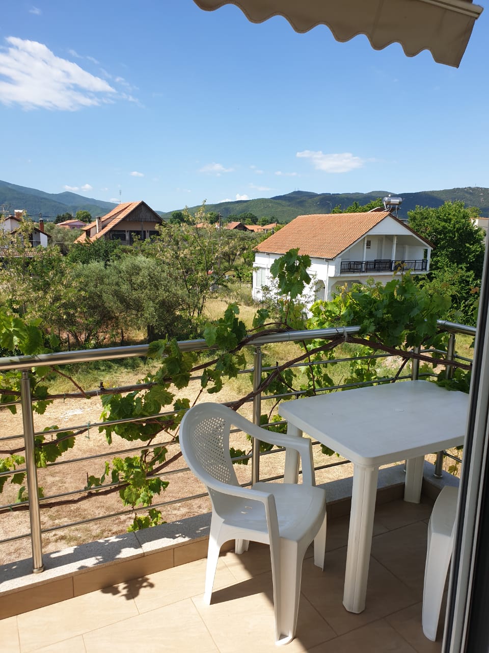 ana-lux-villa-balcony